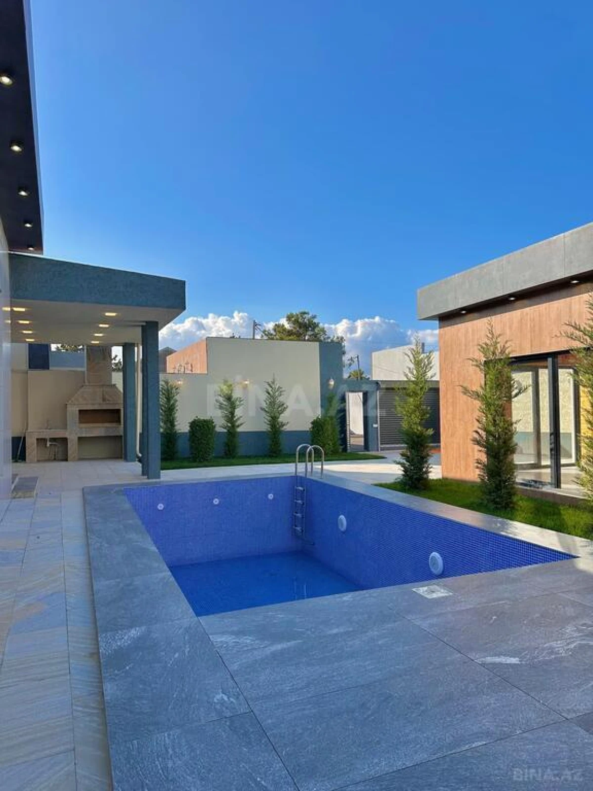 Satılır 4 otaqlı həyət evi 180 m²