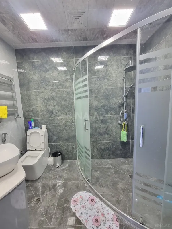 Satılır 3 otaqlı mənzil 136 m²