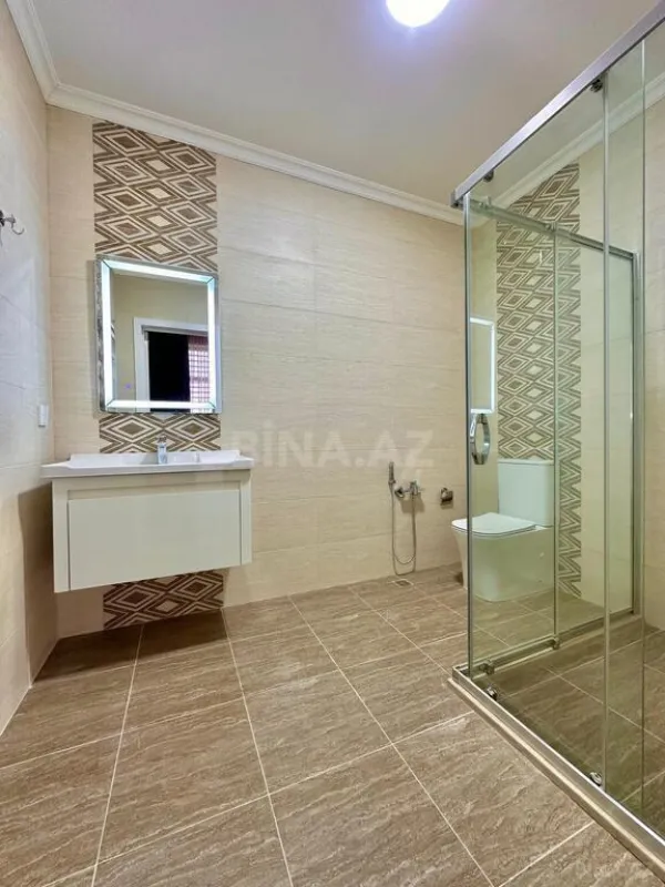 Satılır 6 otaqlı həyət evi 350 m²