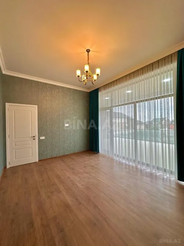 Satılır 6 otaqlı həyət evi 350 m²