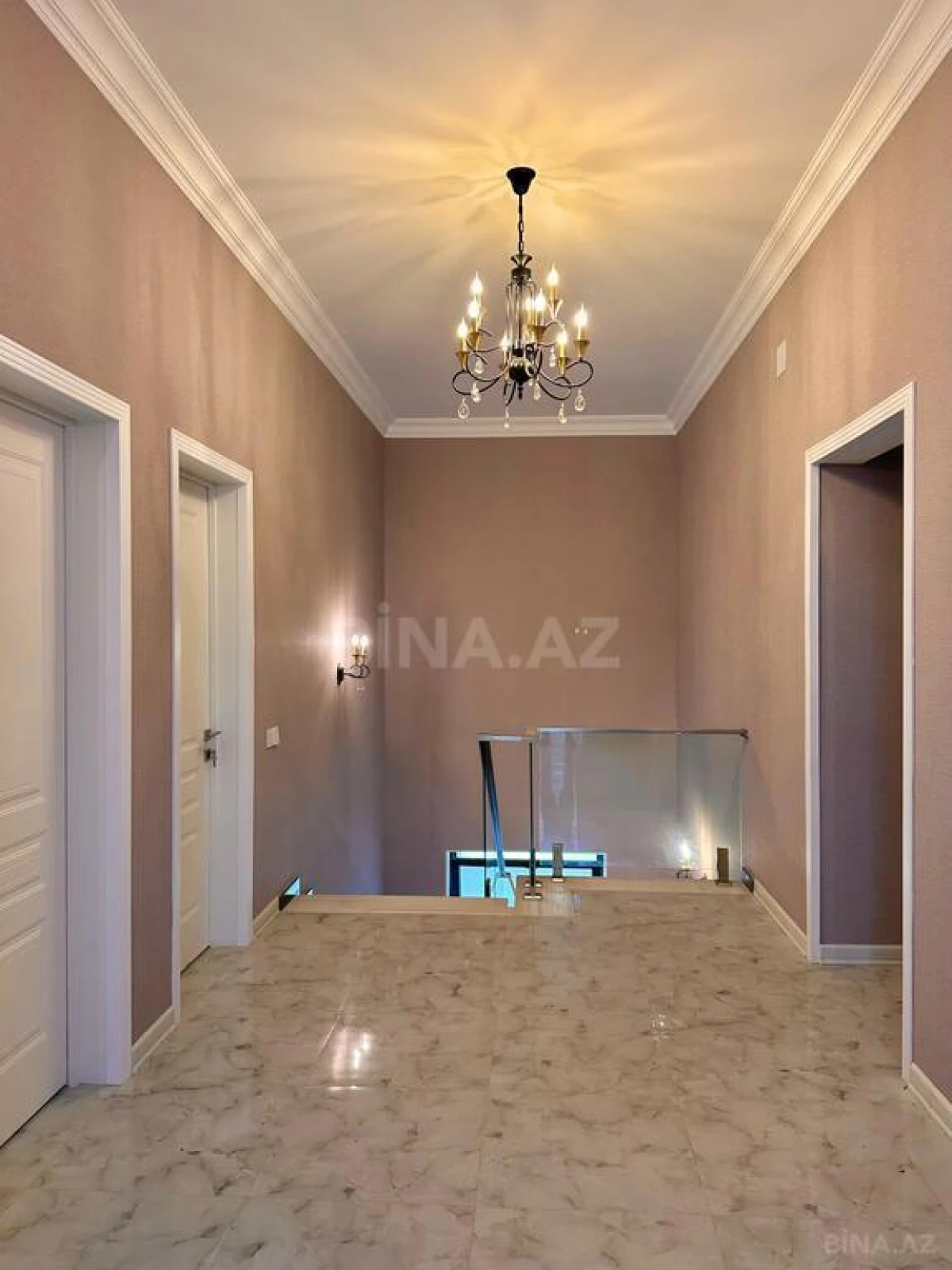 Satılır 6 otaqlı həyət evi 350 m²