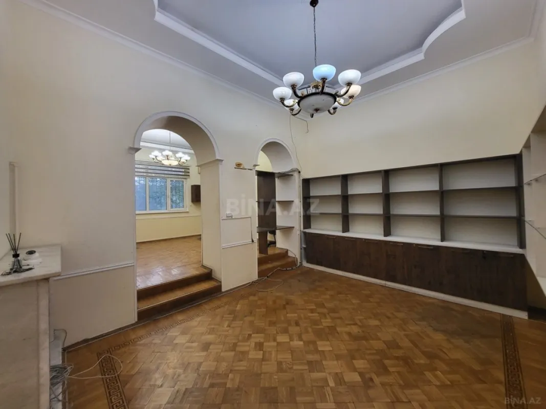 Kirayə verilir 3 otaqlı ofis 110 m²