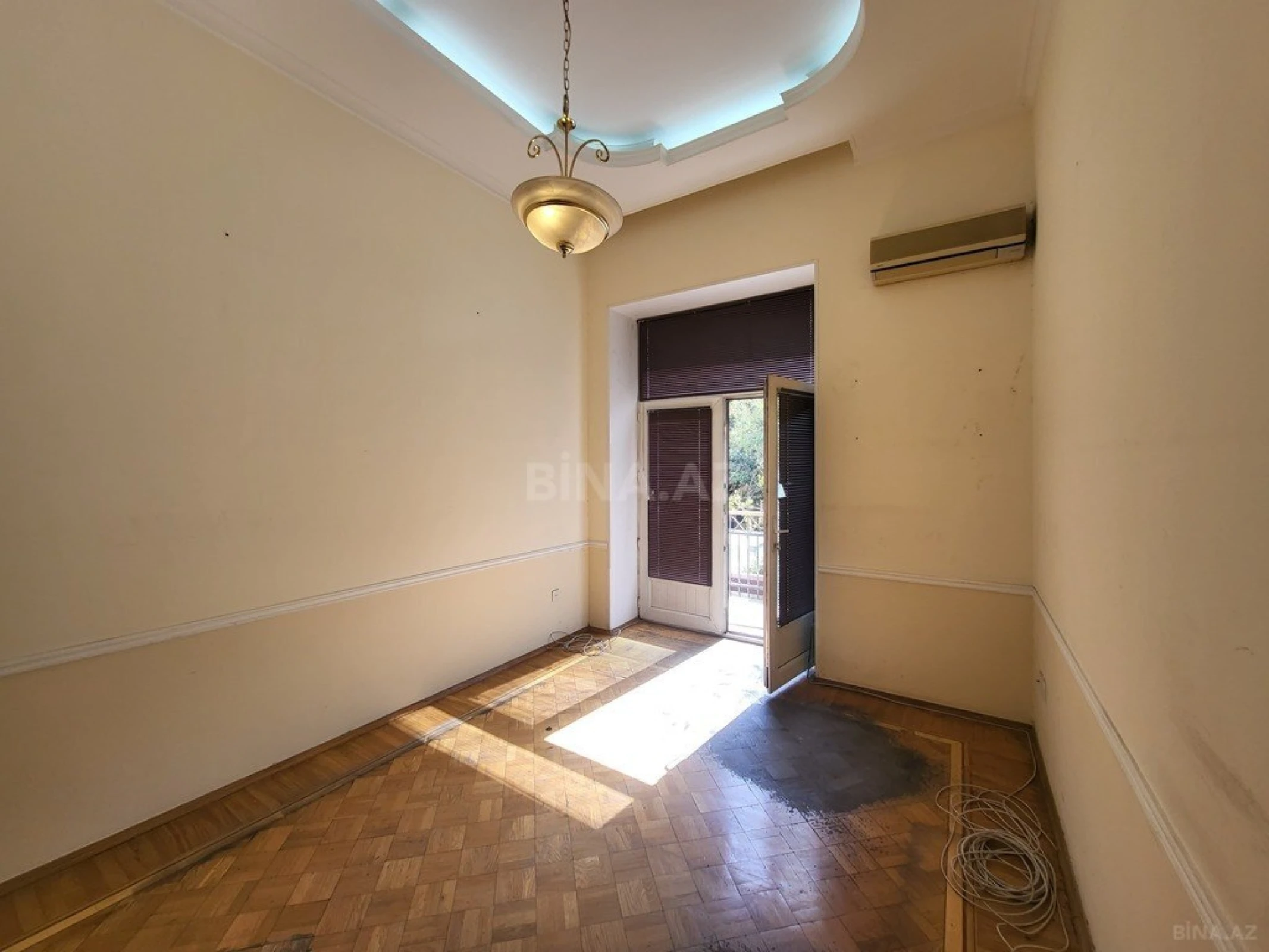 Kirayə verilir 3 otaqlı ofis 110 m²