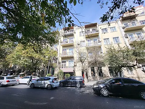 Kirayə verilir 3 otaqlı ofis 110 m²