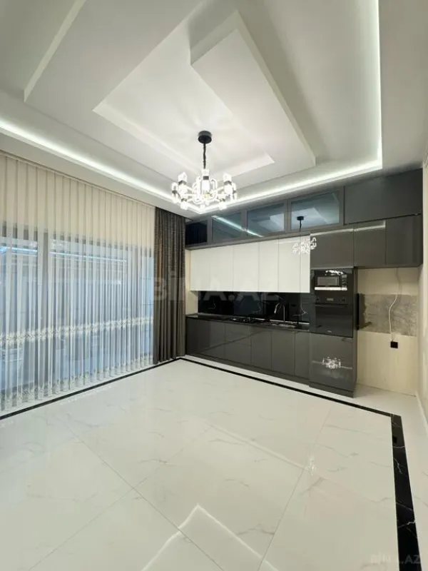 Satılır 4 otaqlı həyət evi 200 m²