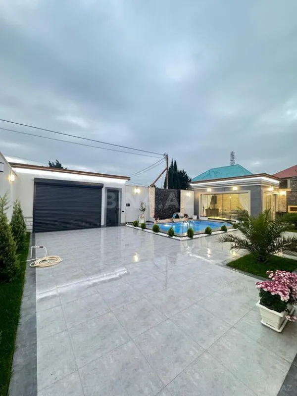 Satılır 4 otaqlı həyət evi 200 m²