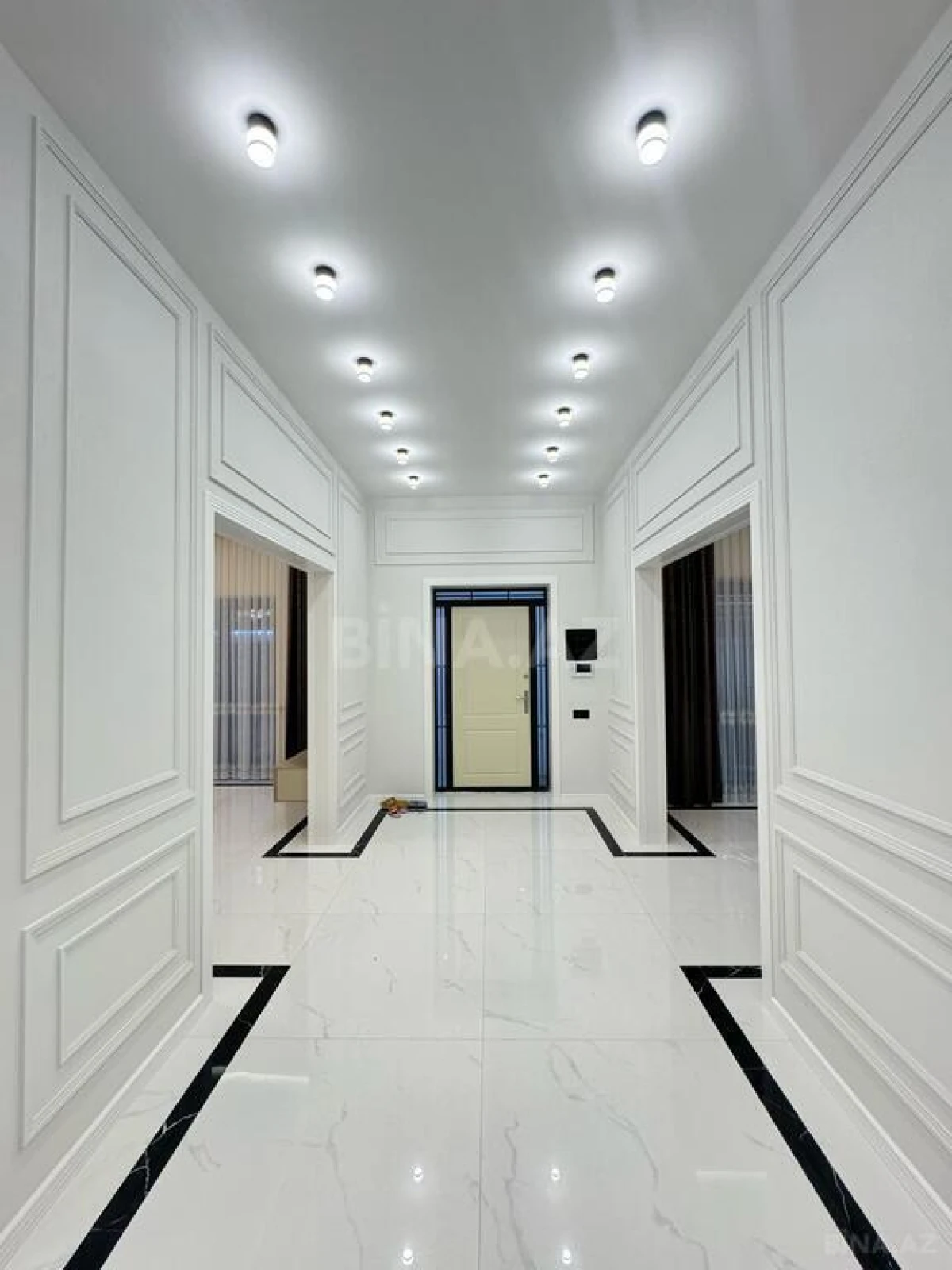 Satılır 4 otaqlı həyət evi 200 m²