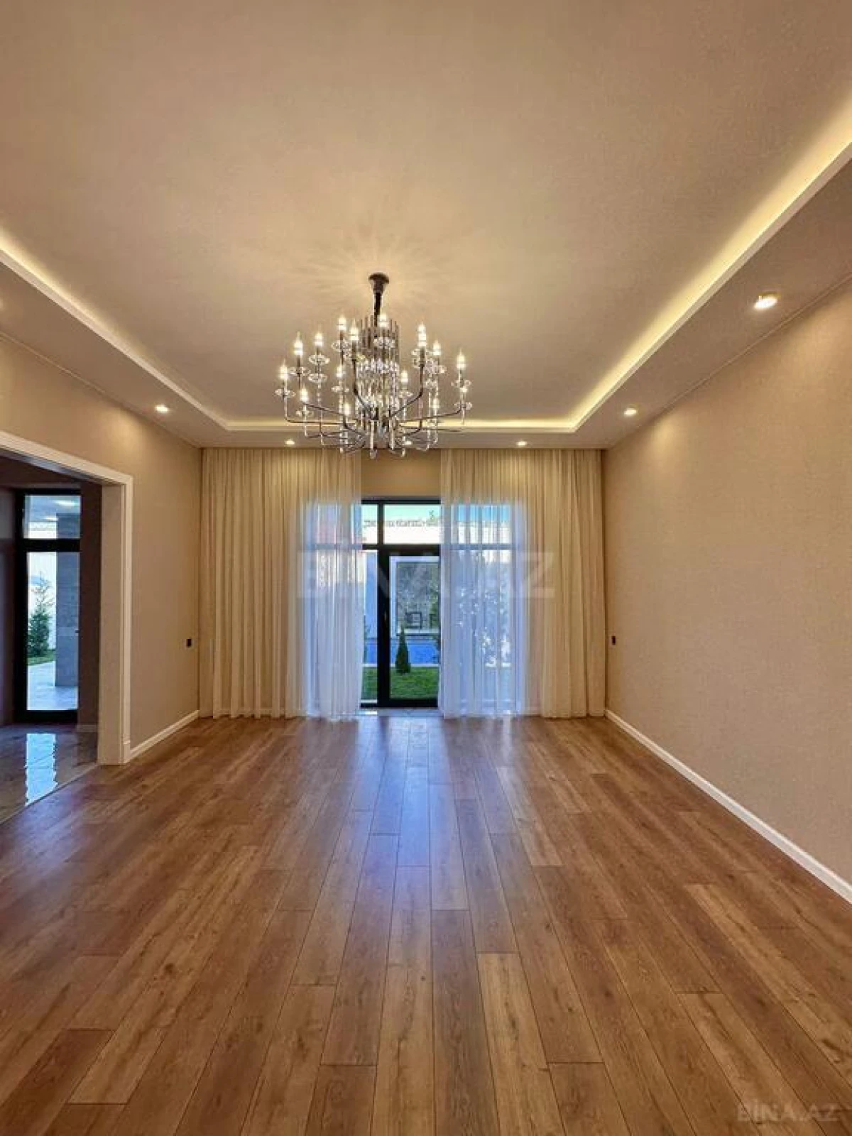 Satılır 4 otaqlı həyət evi 180 m²