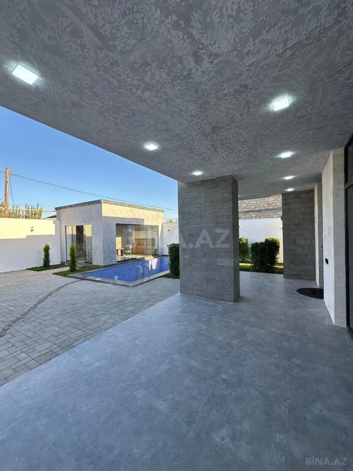 Satılır 4 otaqlı həyət evi 180 m²