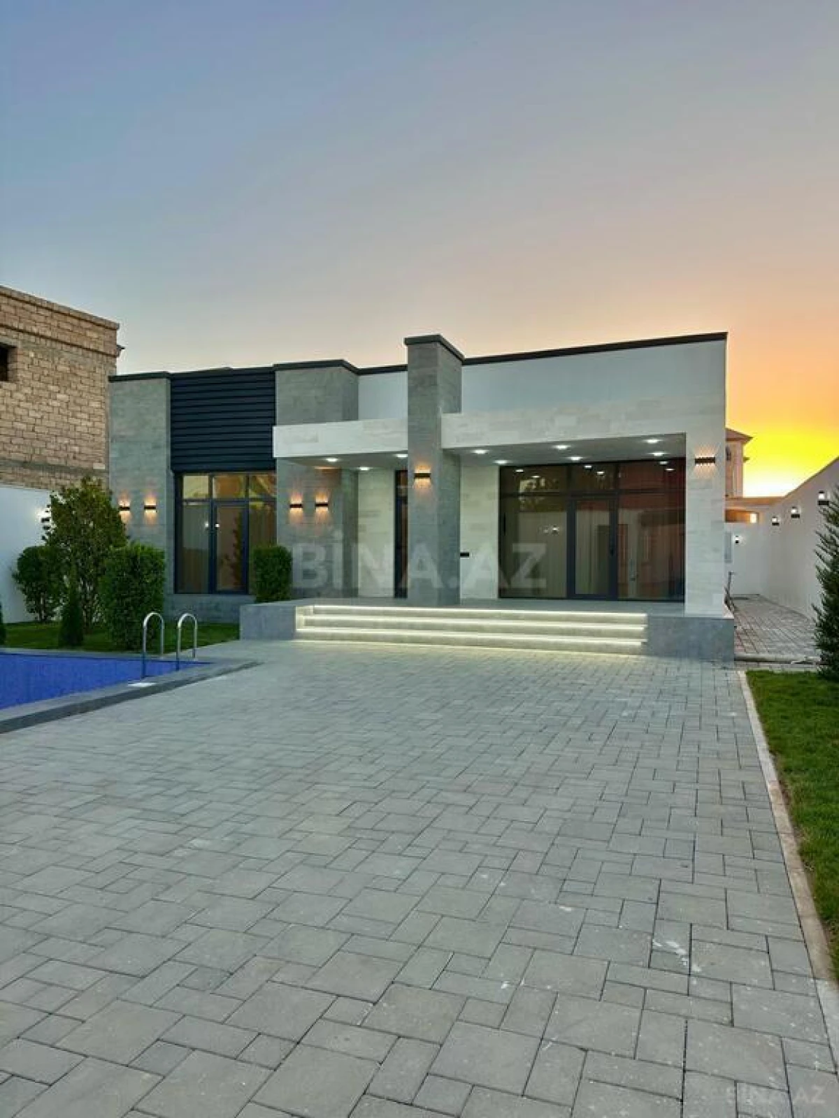 Satılır 4 otaqlı həyət evi 180 m²