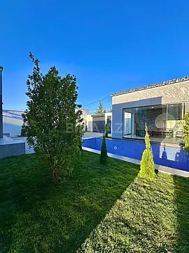 Satılır 4 otaqlı həyət evi 180 m²