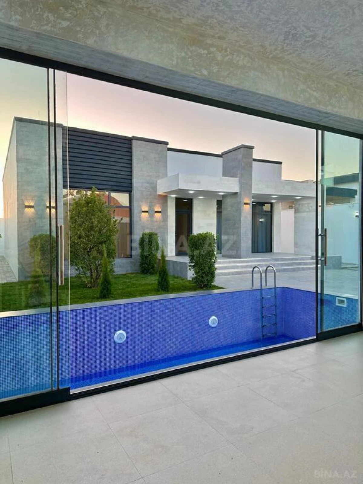 Satılır 4 otaqlı həyət evi 180 m²