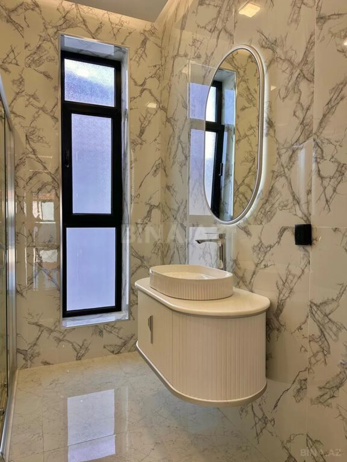 Satılır 4 otaqlı həyət evi 180 m²