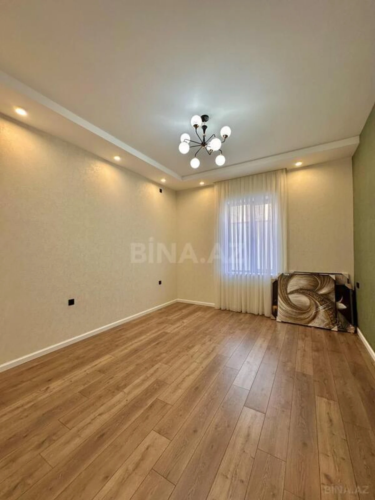 Satılır 4 otaqlı həyət evi 180 m²