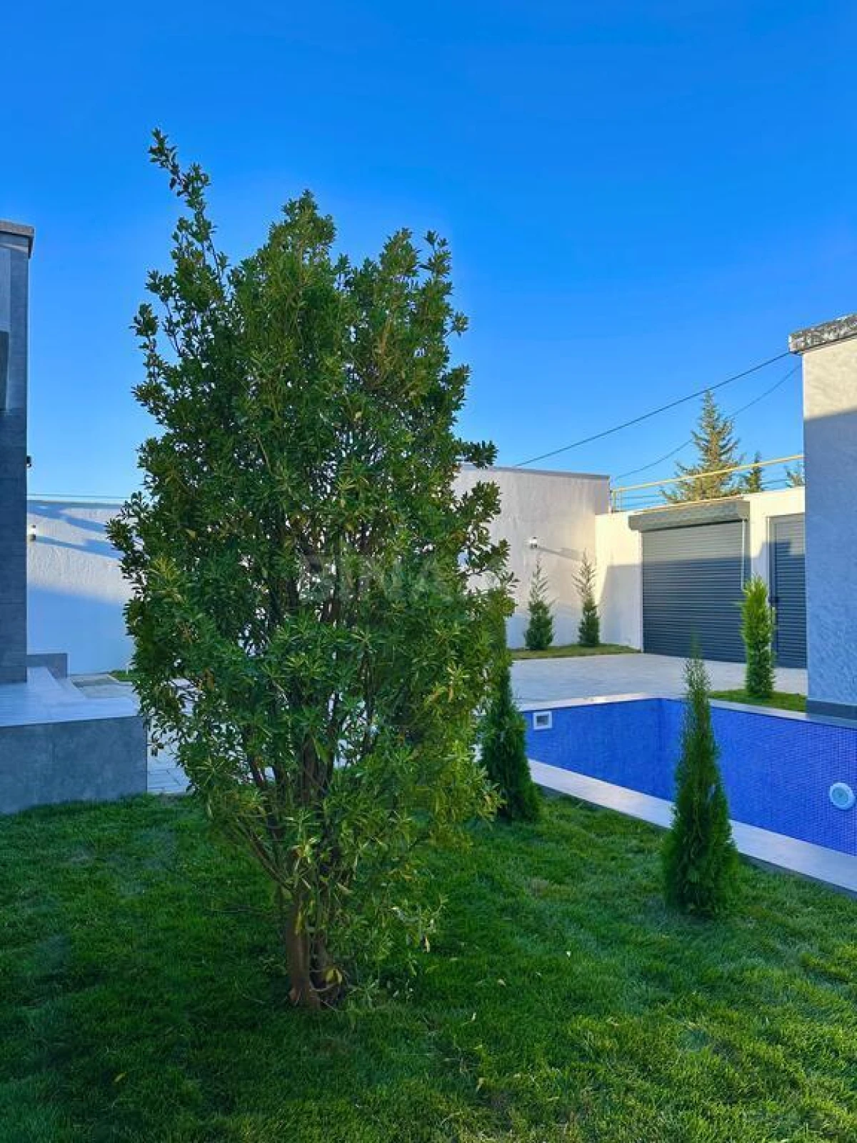 Satılır 4 otaqlı həyət evi 180 m²