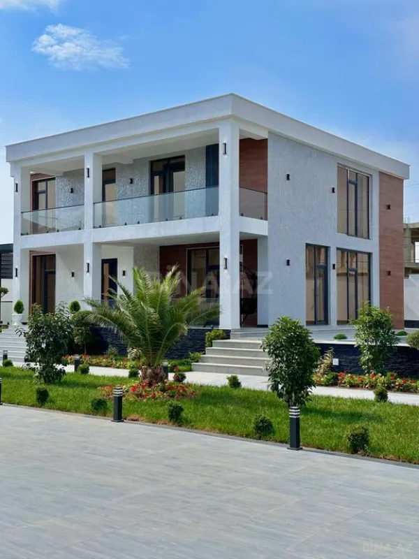 Satılır 5 otaqlı həyət evi 350 m²