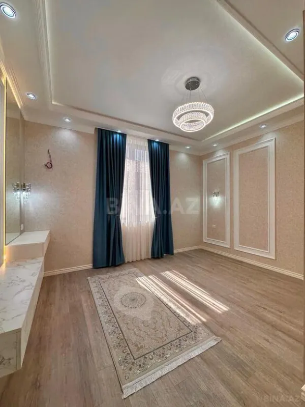 Satılır 5 otaqlı həyət evi 350 m²