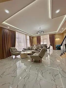 Satılır 5 otaqlı həyət evi 350 m²
