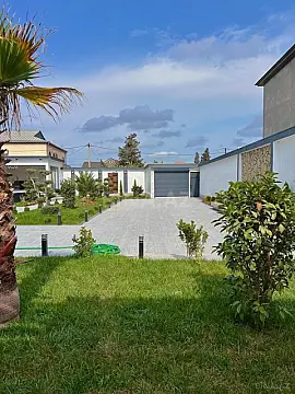 Satılır 5 otaqlı həyət evi 350 m²