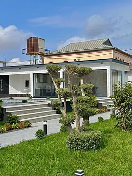 Satılır 5 otaqlı həyət evi 350 m²