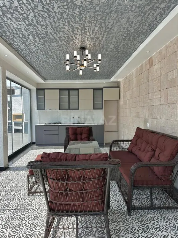 Satılır 5 otaqlı həyət evi 350 m²