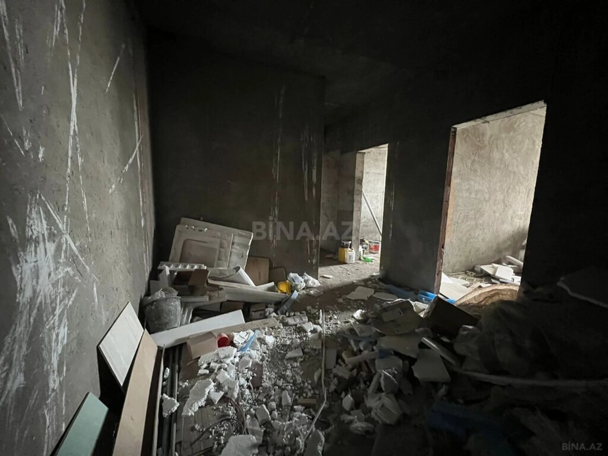 Satılır 2 otaqlı mənzil 94 m²