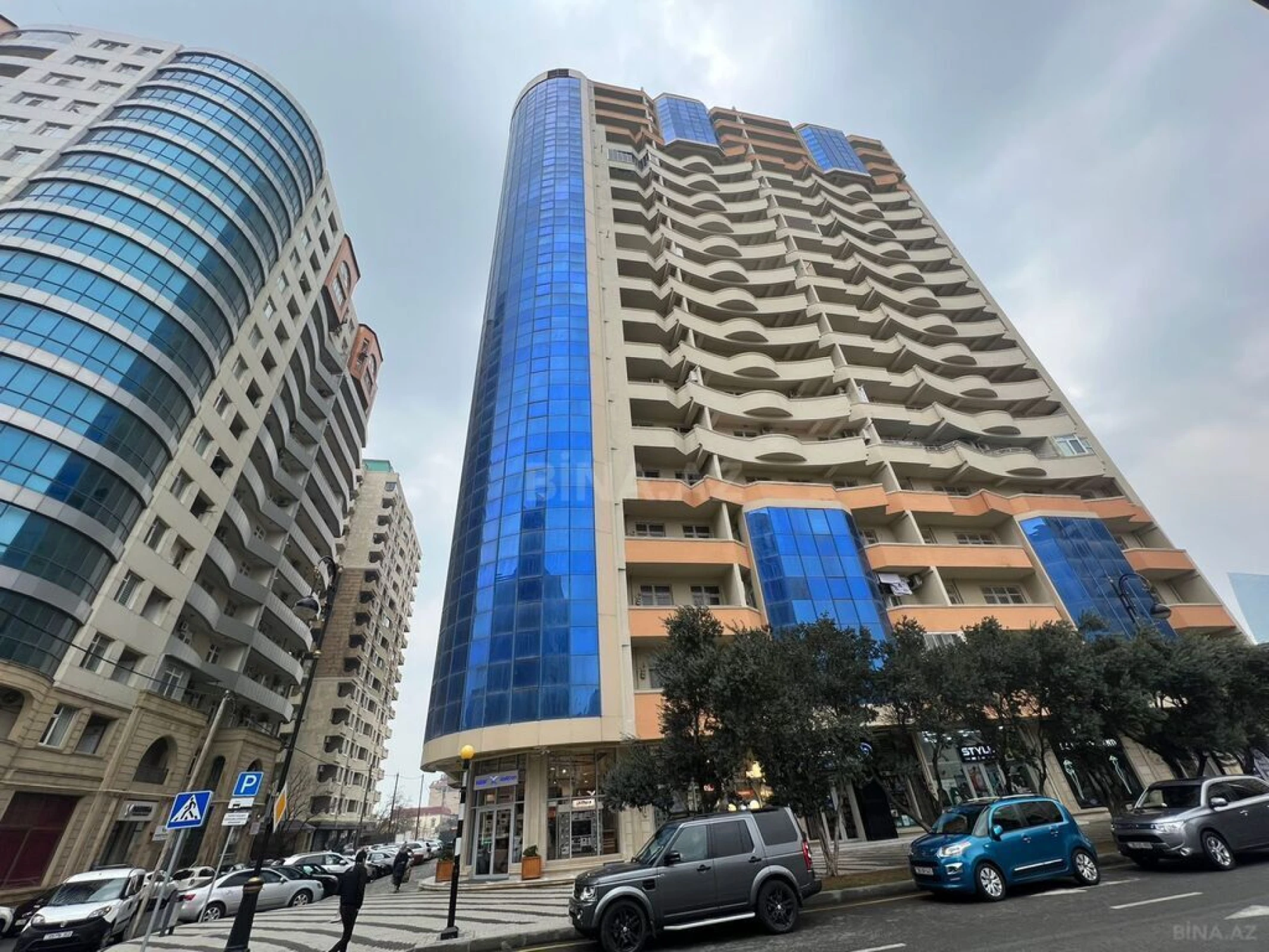 Satılır 2 otaqlı mənzil 94 m²