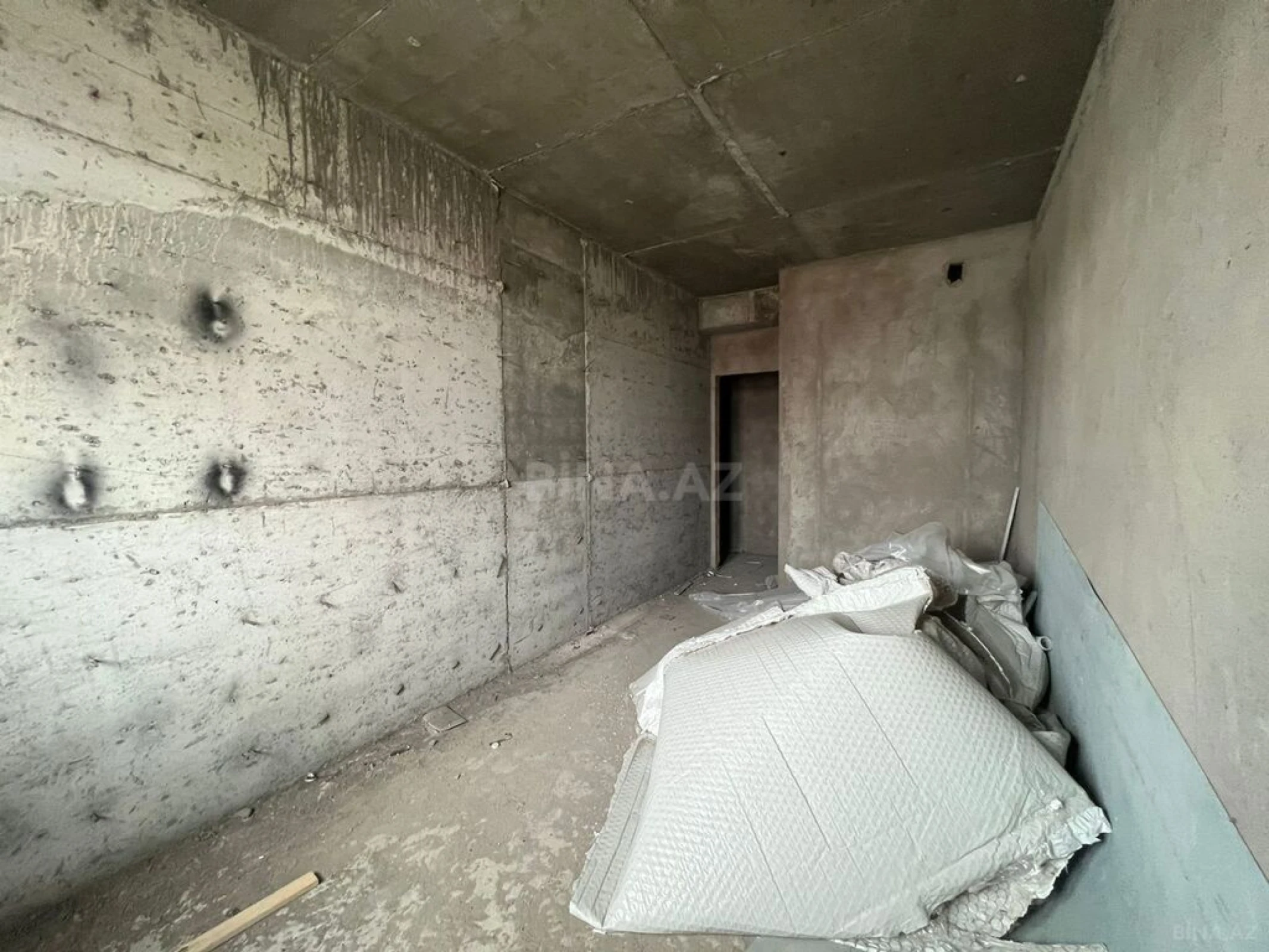 Satılır 2 otaqlı mənzil 94 m²