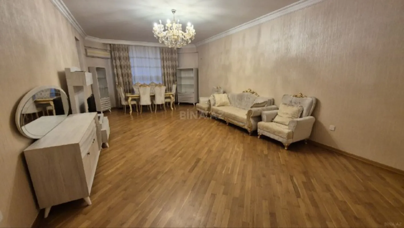 Kirayə verilir 3 otaqlı mənzil 165 m²