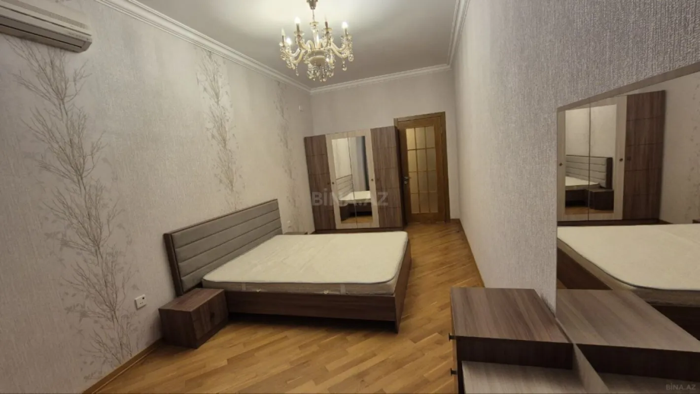Kirayə verilir 3 otaqlı mənzil 165 m²