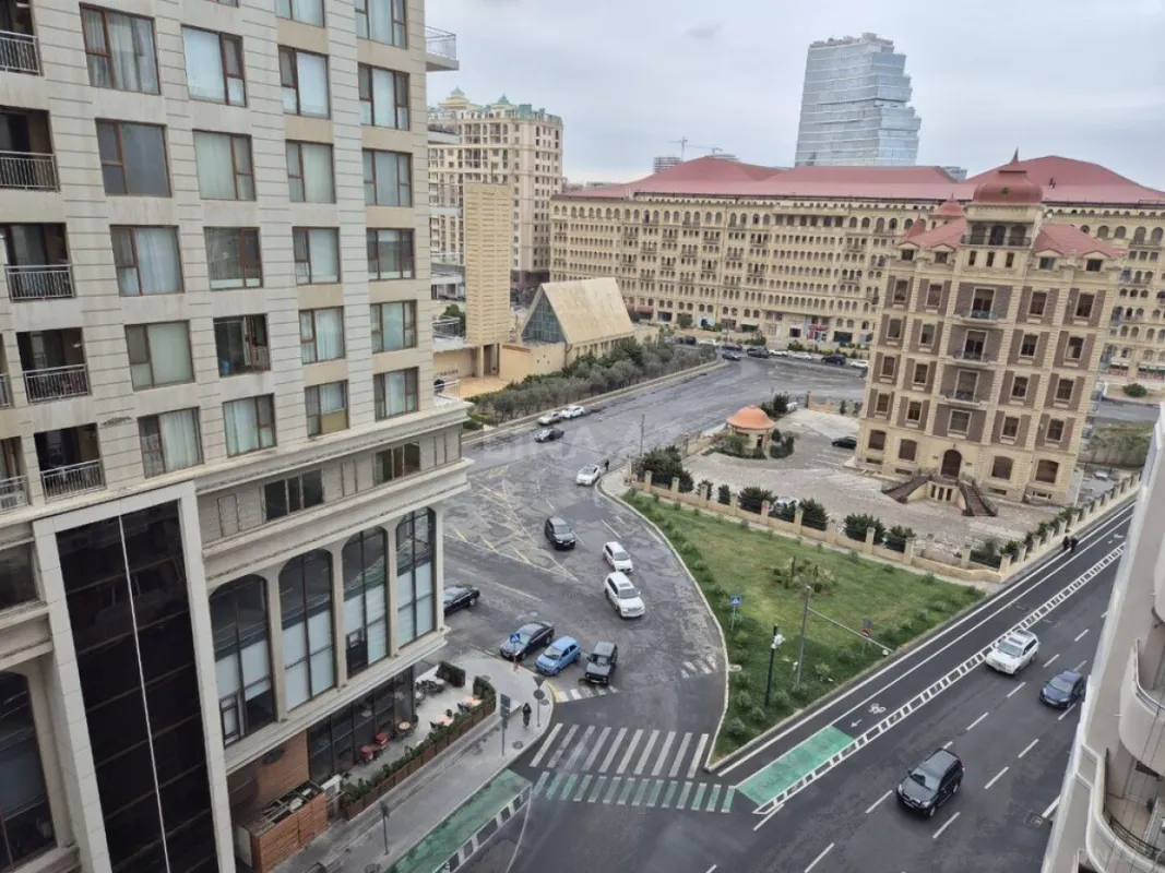 Kirayə verilir 3 otaqlı mənzil 165 m²