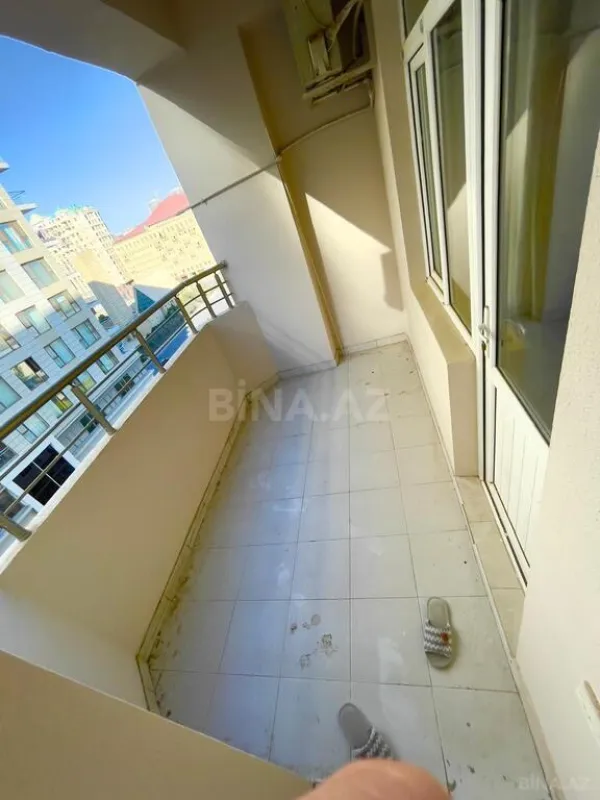 Kirayə verilir 3 otaqlı mənzil 165 m²