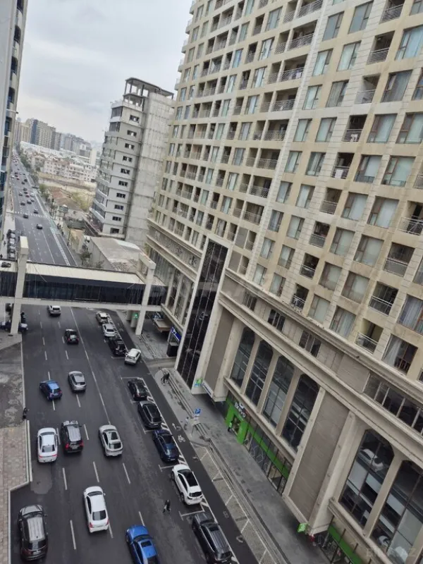 Kirayə verilir 3 otaqlı mənzil 165 m²