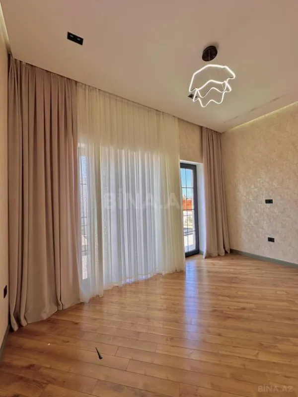 Satılır 6 otaqlı həyət evi 400 m²
