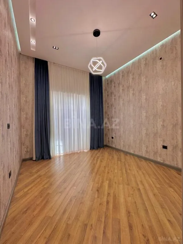 Satılır 6 otaqlı həyət evi 400 m²