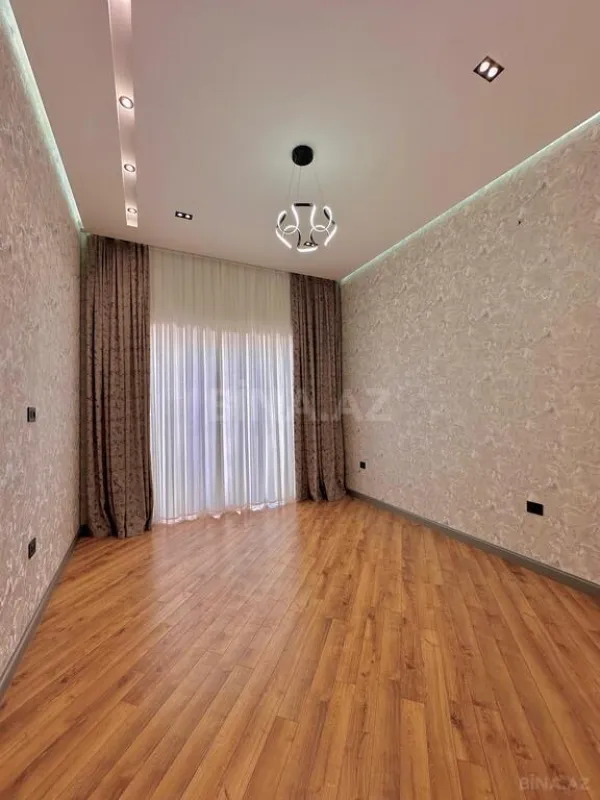 Satılır 6 otaqlı həyət evi 400 m²