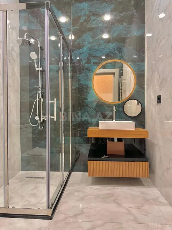 Satılır 6 otaqlı həyət evi 400 m²