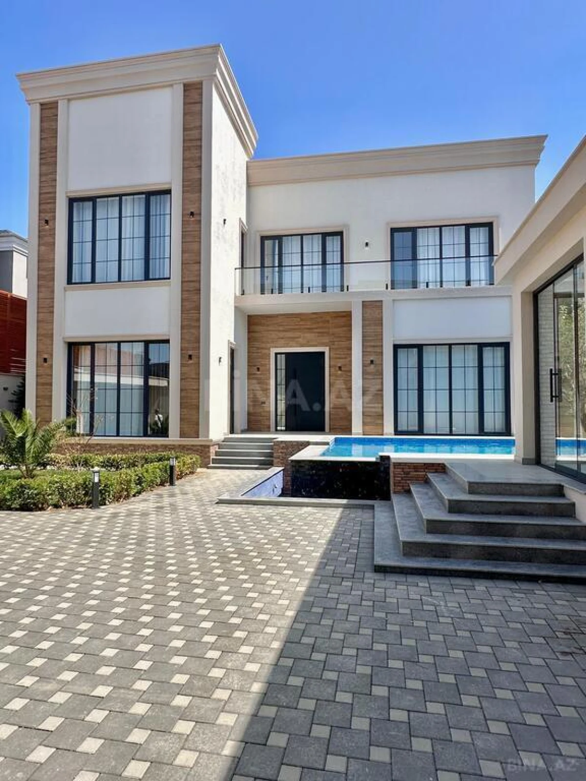 Satılır 6 otaqlı həyət evi 400 m²