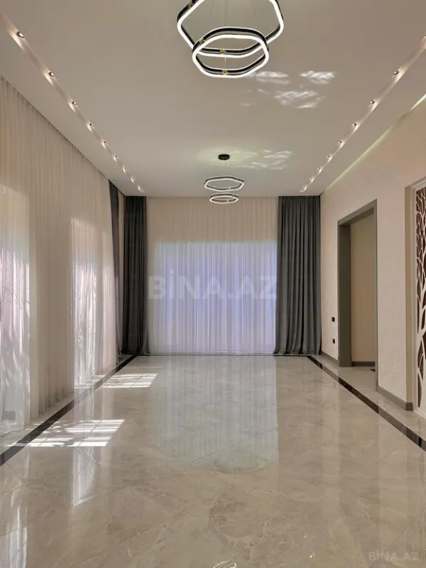 Satılır 6 otaqlı həyət evi 400 m²