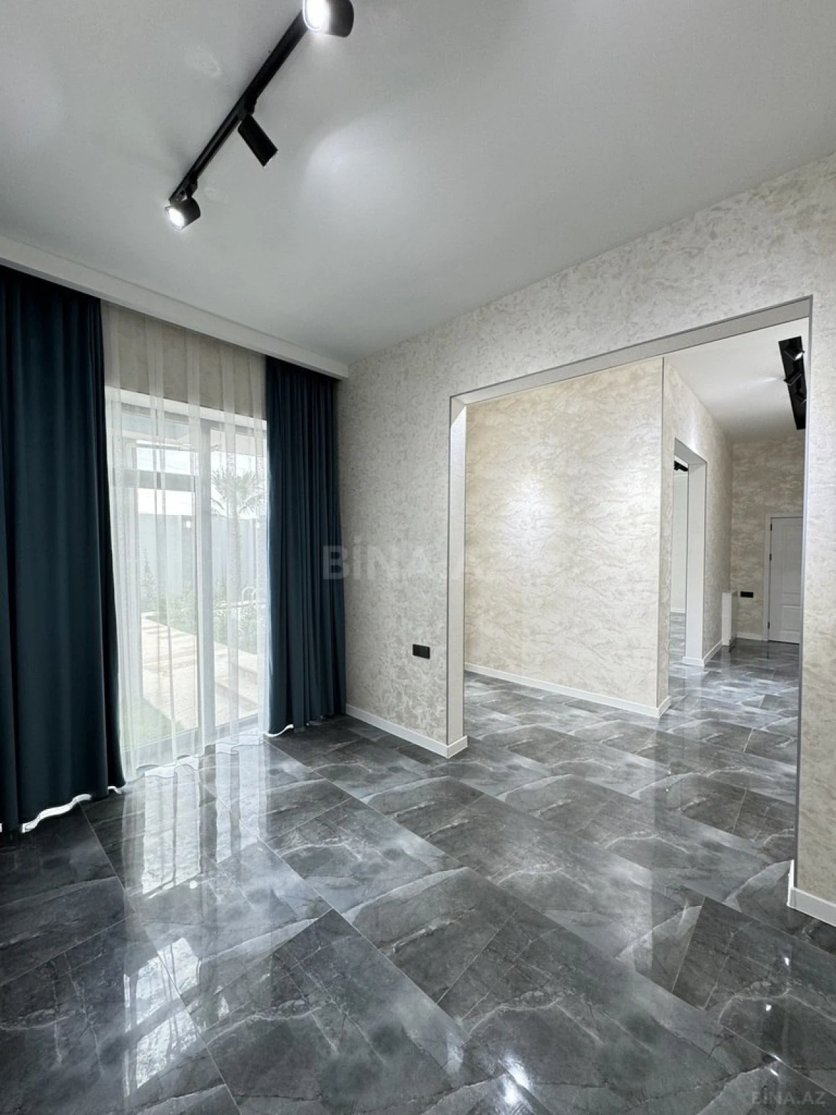 Satılır 4 otaqlı həyət evi 150 m²