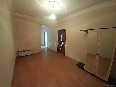 Satılır 3 otaqlı mənzil 130 m²