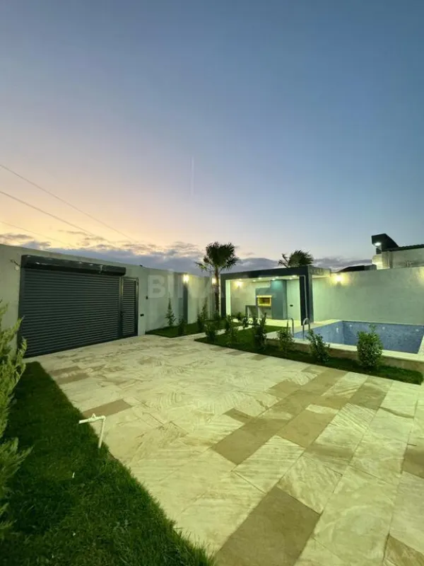 Satılır 4 otaqlı həyət evi 130 m²