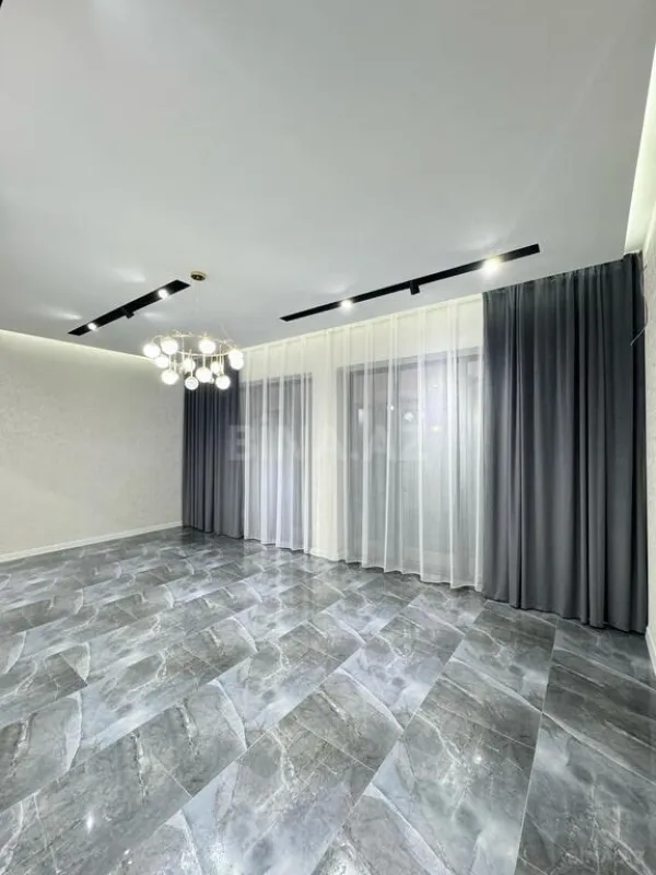 Satılır 4 otaqlı həyət evi 130 m²
