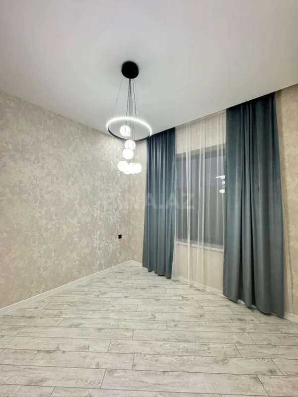 Satılır 4 otaqlı həyət evi 130 m²