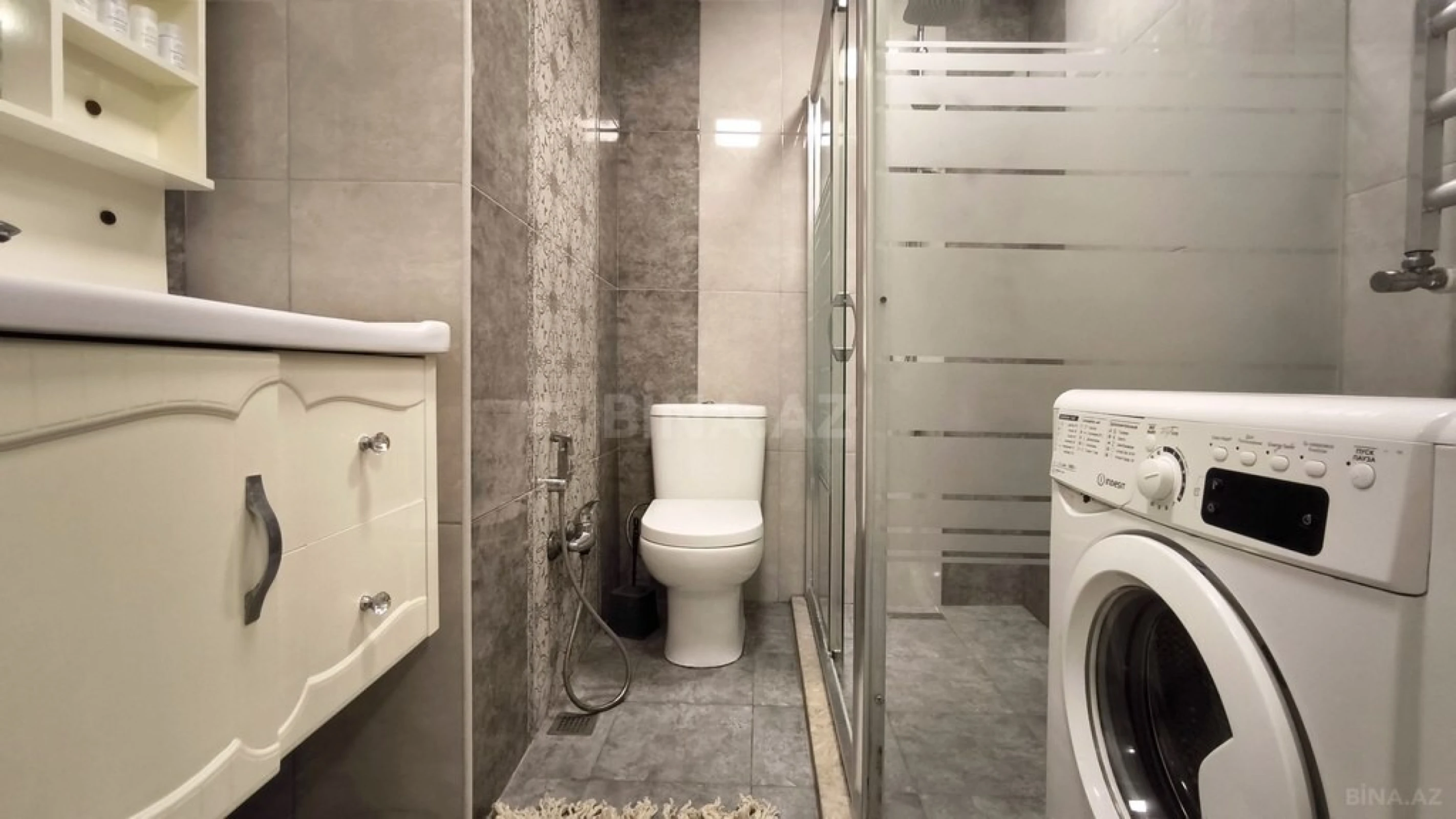 Kirayə verilir 2 otaqlı mənzil 70 m²