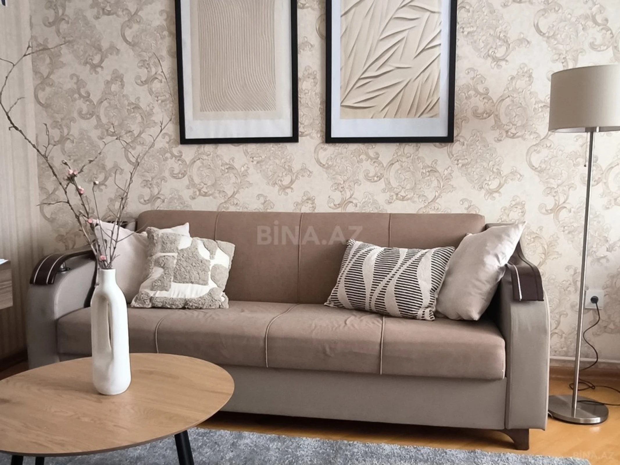 Kirayə verilir 2 otaqlı mənzil 70 m²