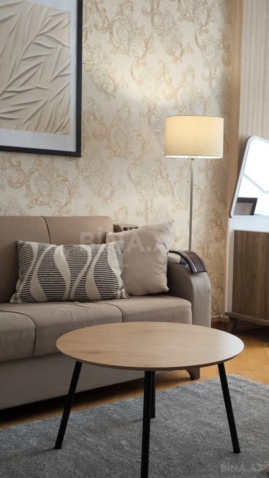 Kirayə verilir 2 otaqlı mənzil 70 m²