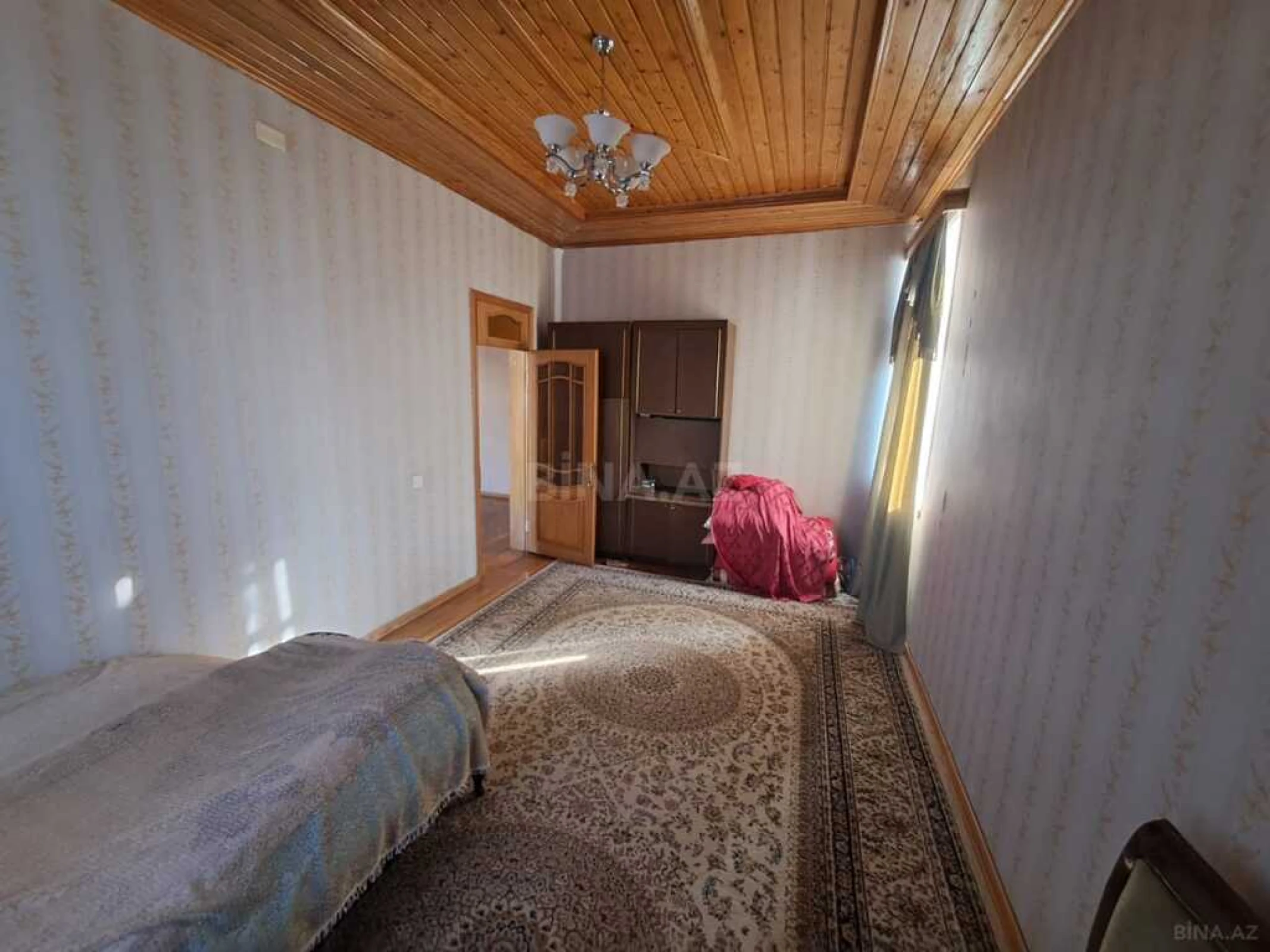 Satılır 7 otaqlı həyət evi 488 m²