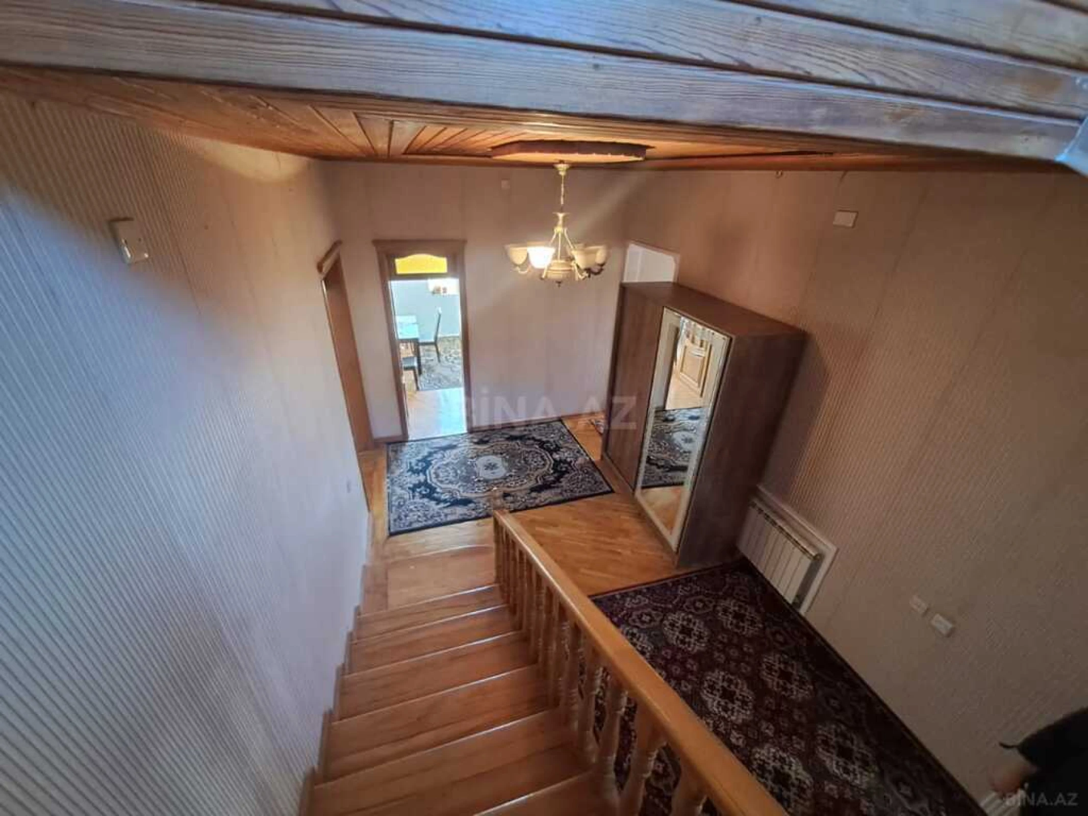 Satılır 7 otaqlı həyət evi 488 m²