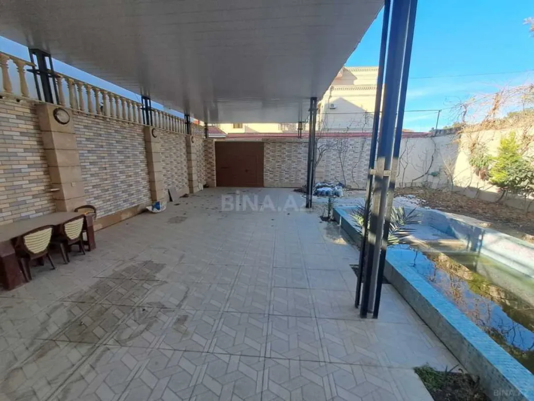 Satılır 7 otaqlı həyət evi 488 m²